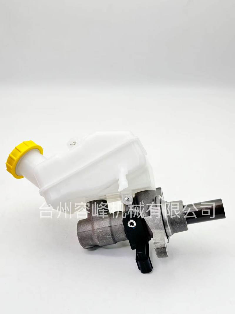 brake master cylinder - Auto parts product from Rongfeng Machinery